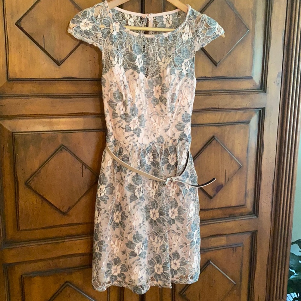 Juniors size 5, peach/gray lace